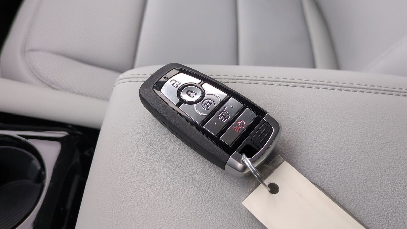 Thumbnail: 2025 Ford Explorer - 38