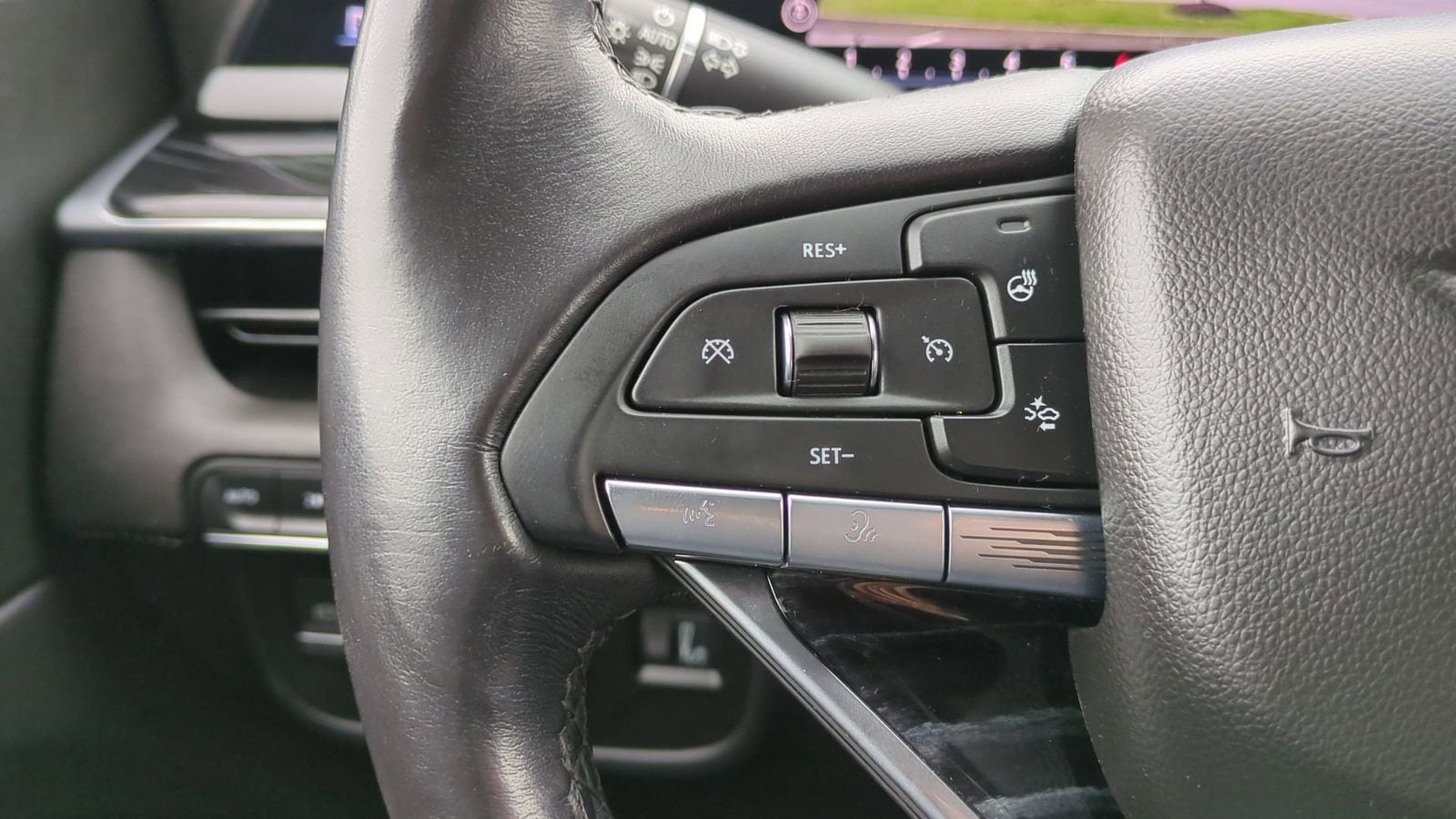 Thumbnail: 2021 Cadillac Escalade - 27