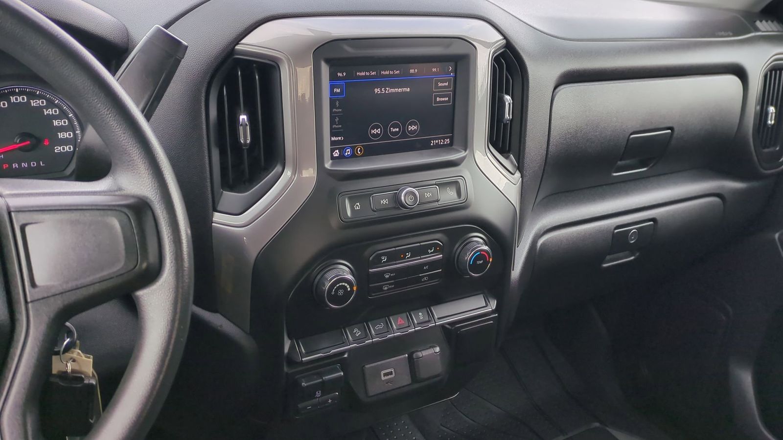 Thumbnail: 2020 Chevrolet Silverado 1500 - 30