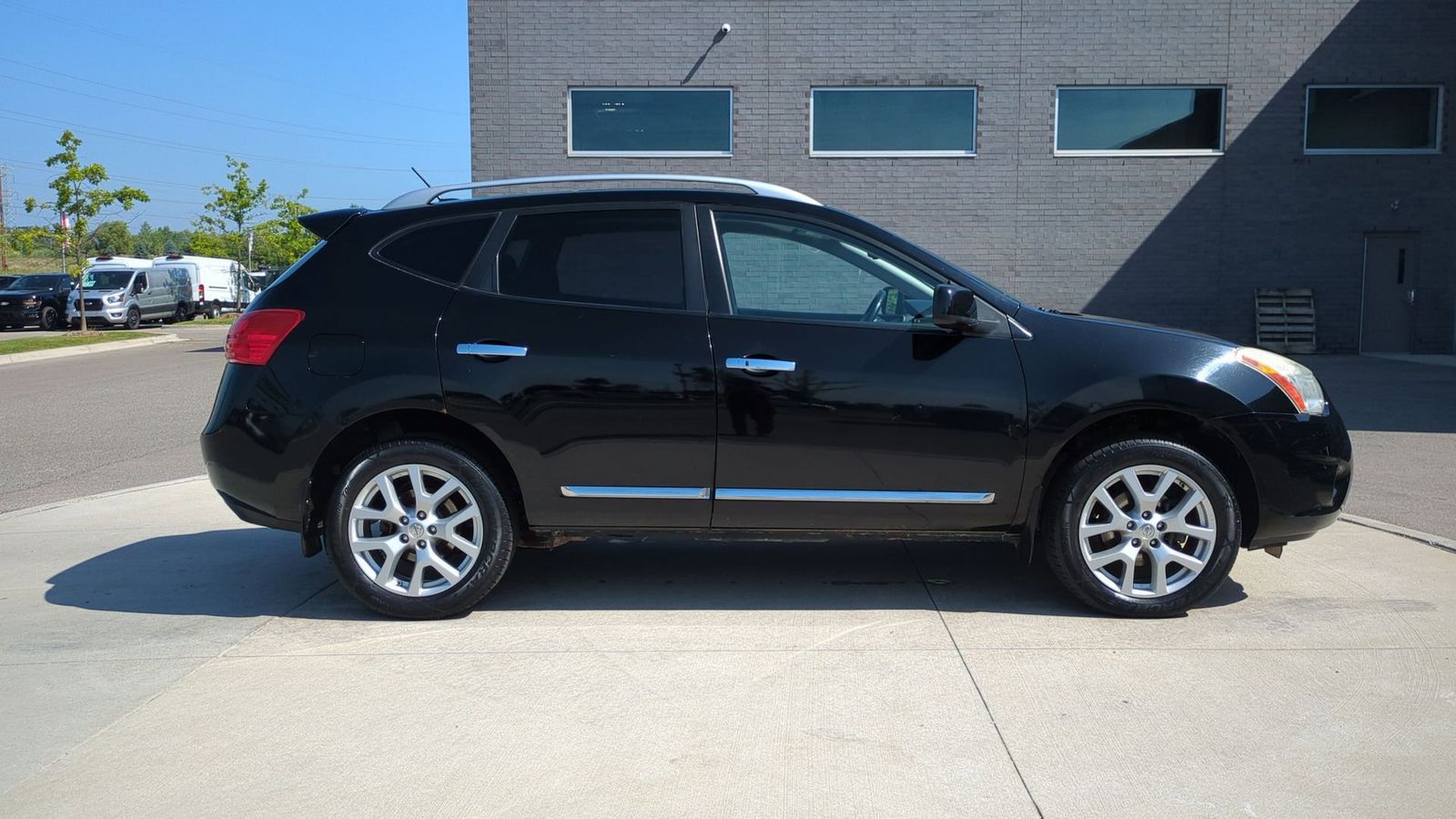 Thumbnail: 2011 Nissan Rogue - 7