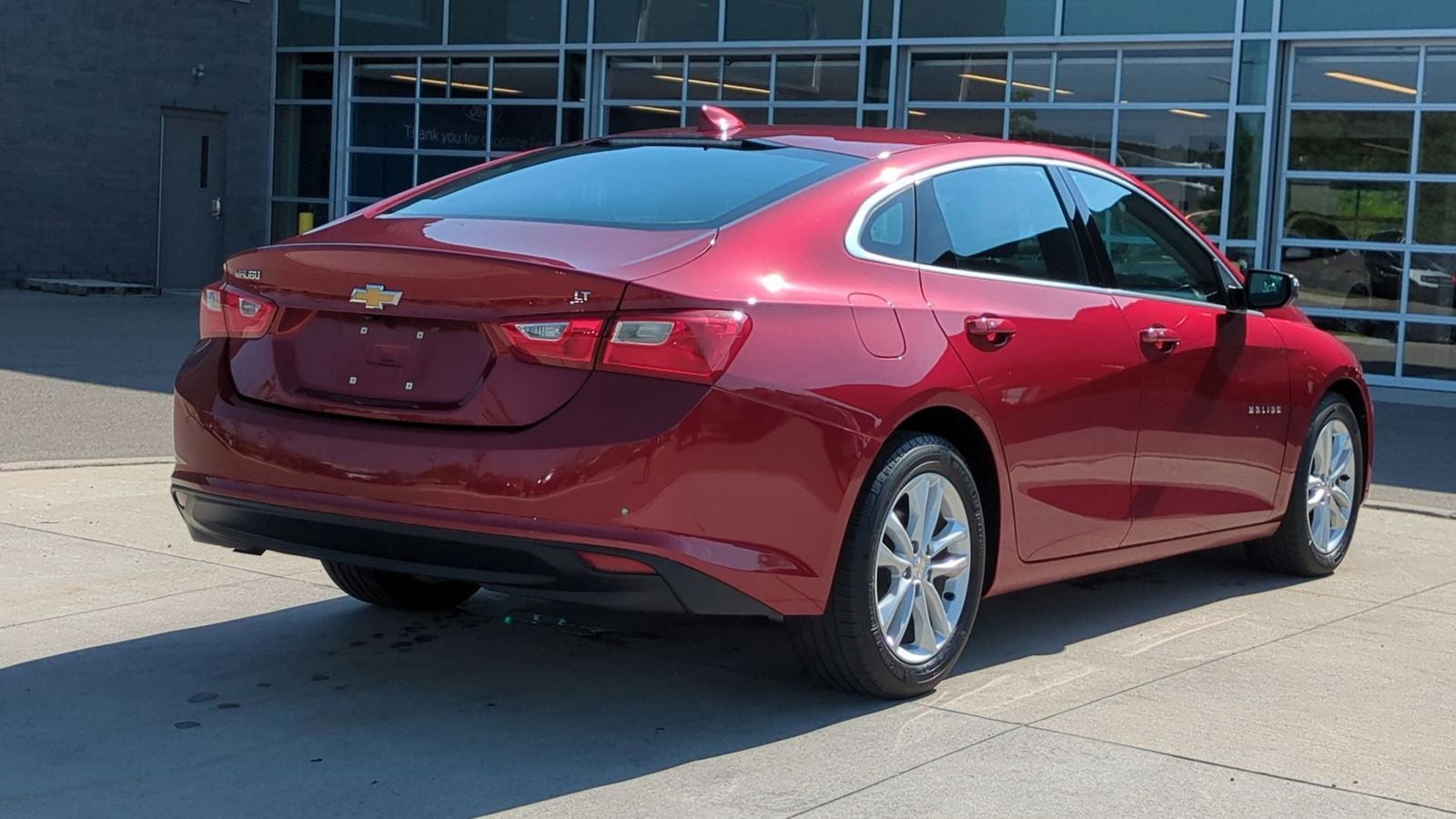 Thumbnail: 2018 Chevrolet Malibu - 6