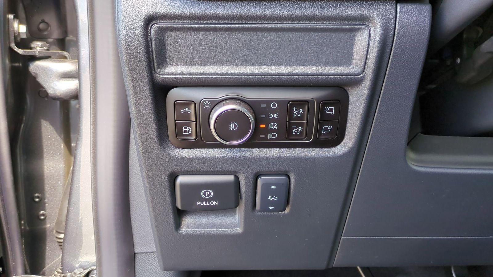 2025 Ford F-150 Lariat 17