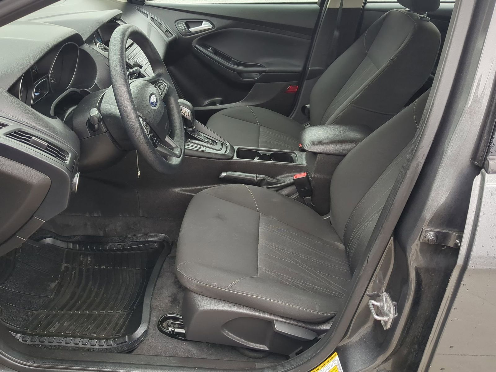 Thumbnail: 2017 Ford Focus - 17