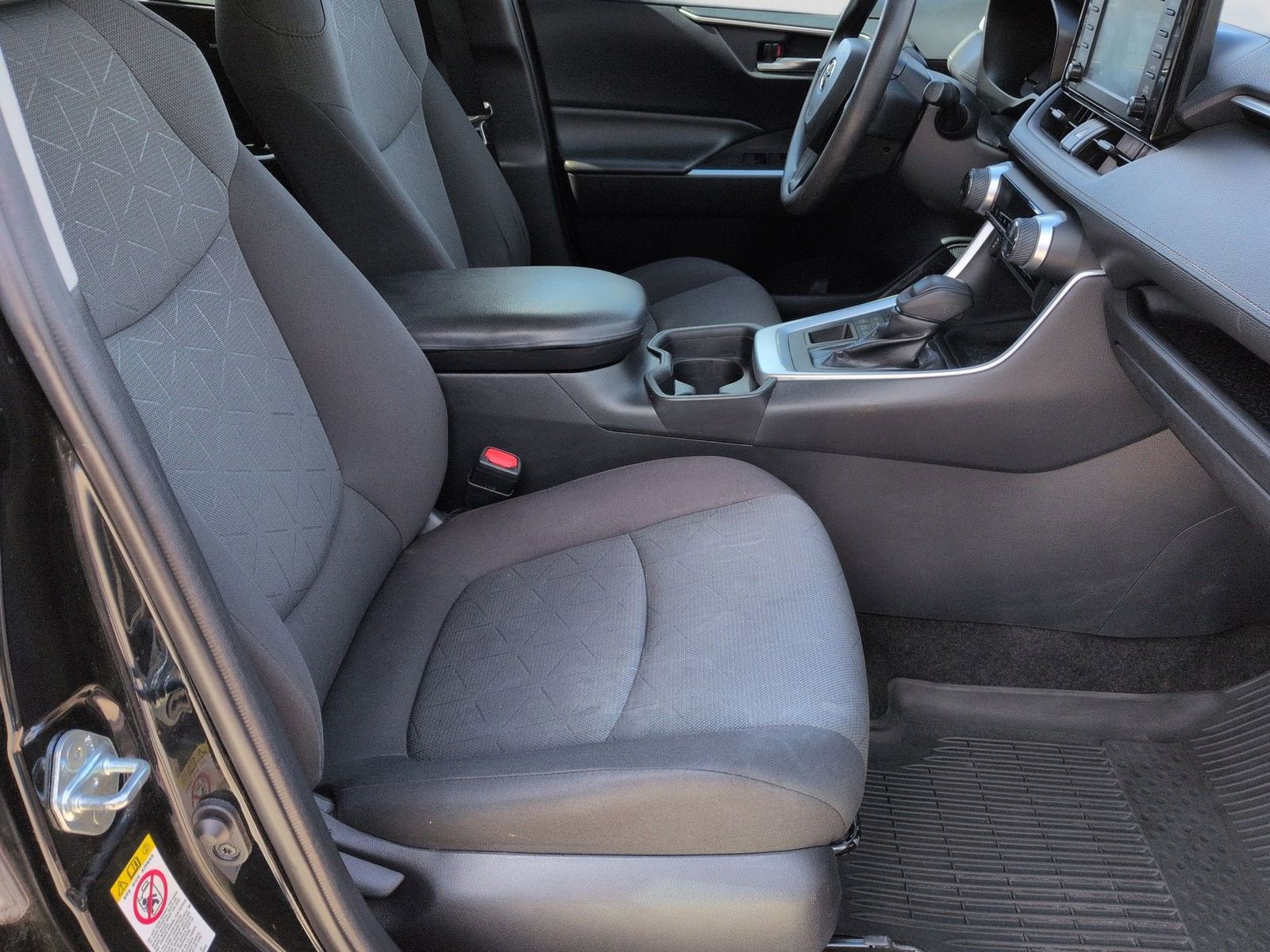 Thumbnail: 2019 Toyota RAV4 - 24