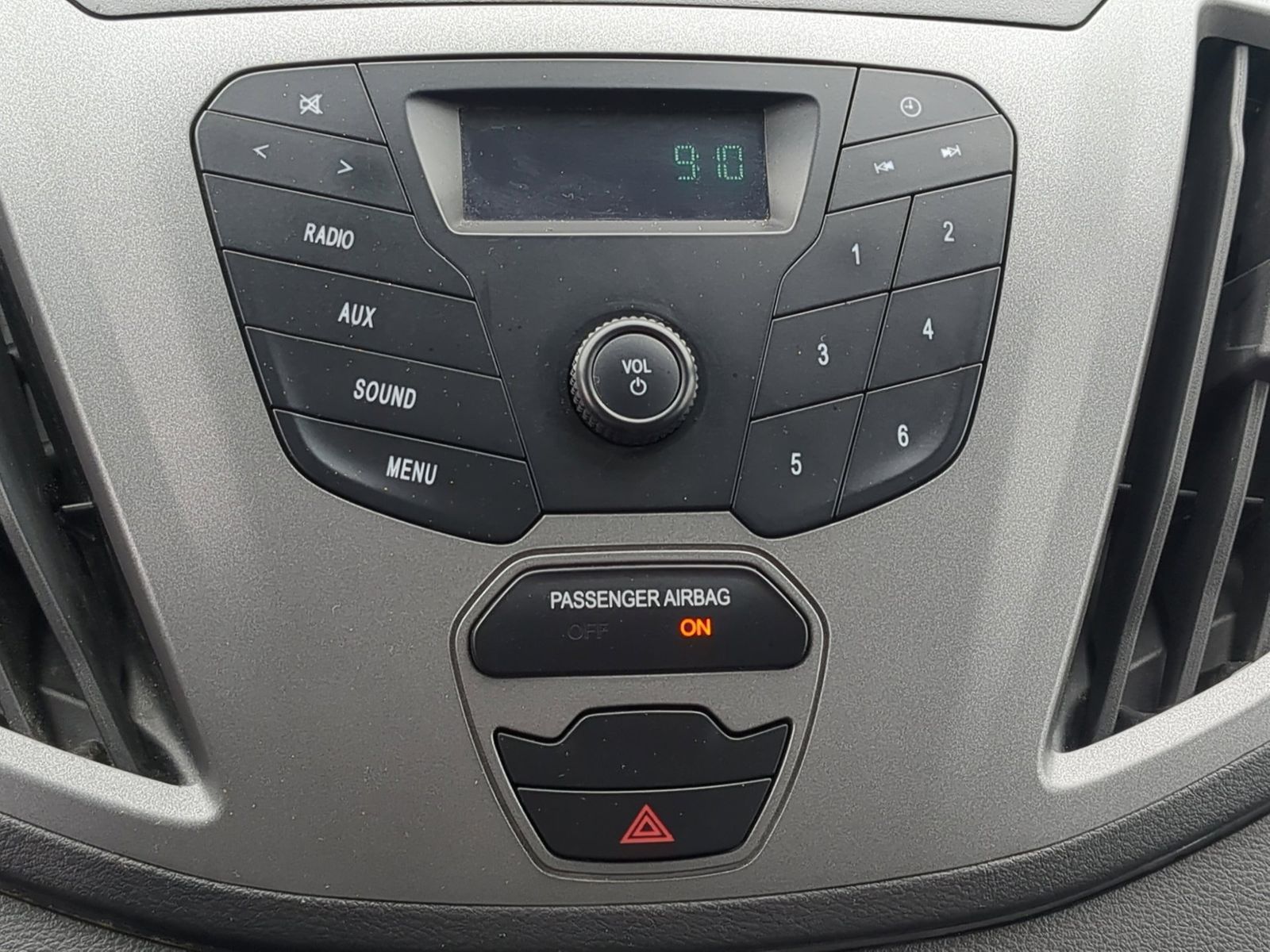 Thumbnail: 2015 Ford Transit Series - 25