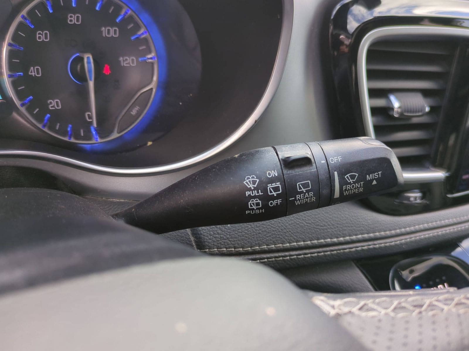 Thumbnail: 2019 Chrysler Pacifica - 36