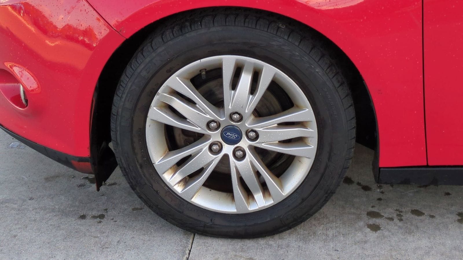 Thumbnail: 2012 Ford Focus - 6