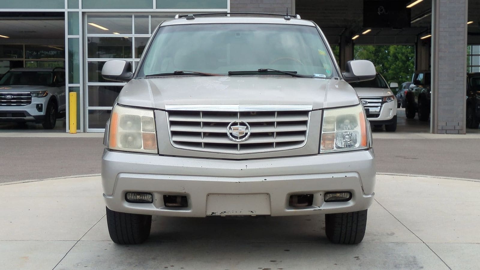 Thumbnail: 2004 Cadillac Escalade - 11