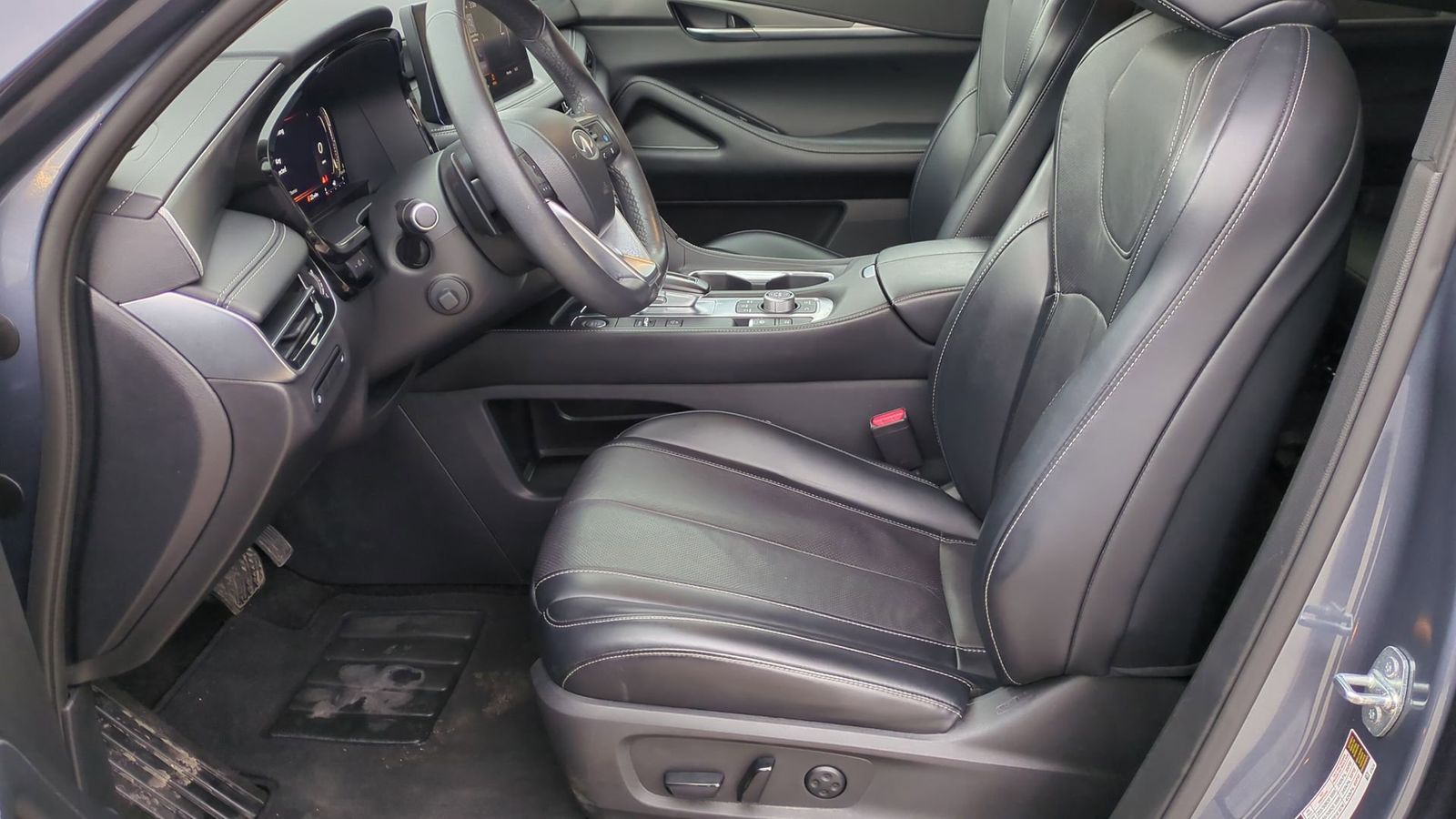 Thumbnail: 2023 INFINITI QX60 - 13