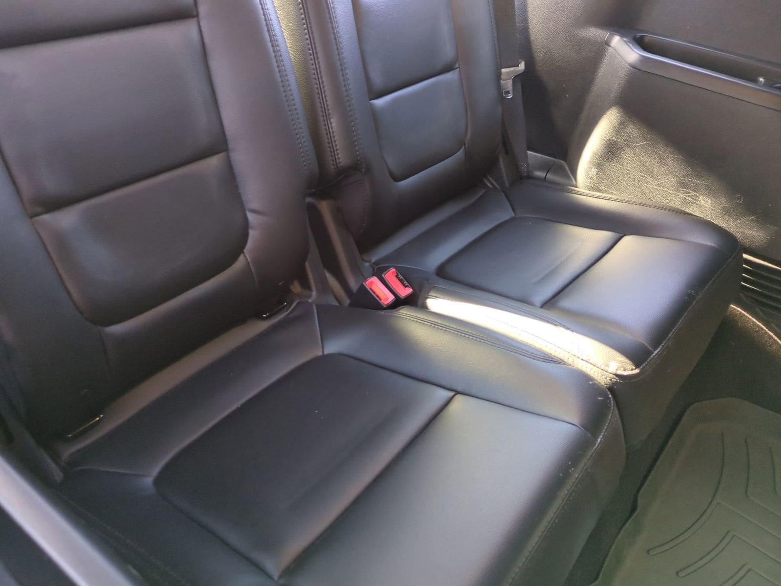 Thumbnail: 2019 Ford Explorer - 28