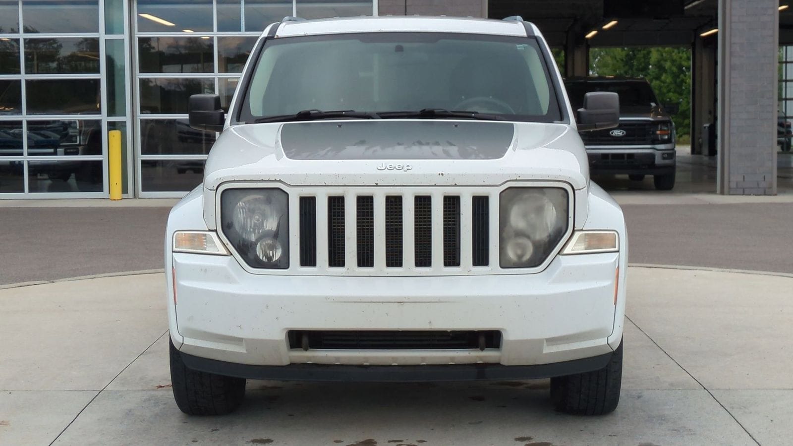 Thumbnail: 2012 Jeep Liberty - 5