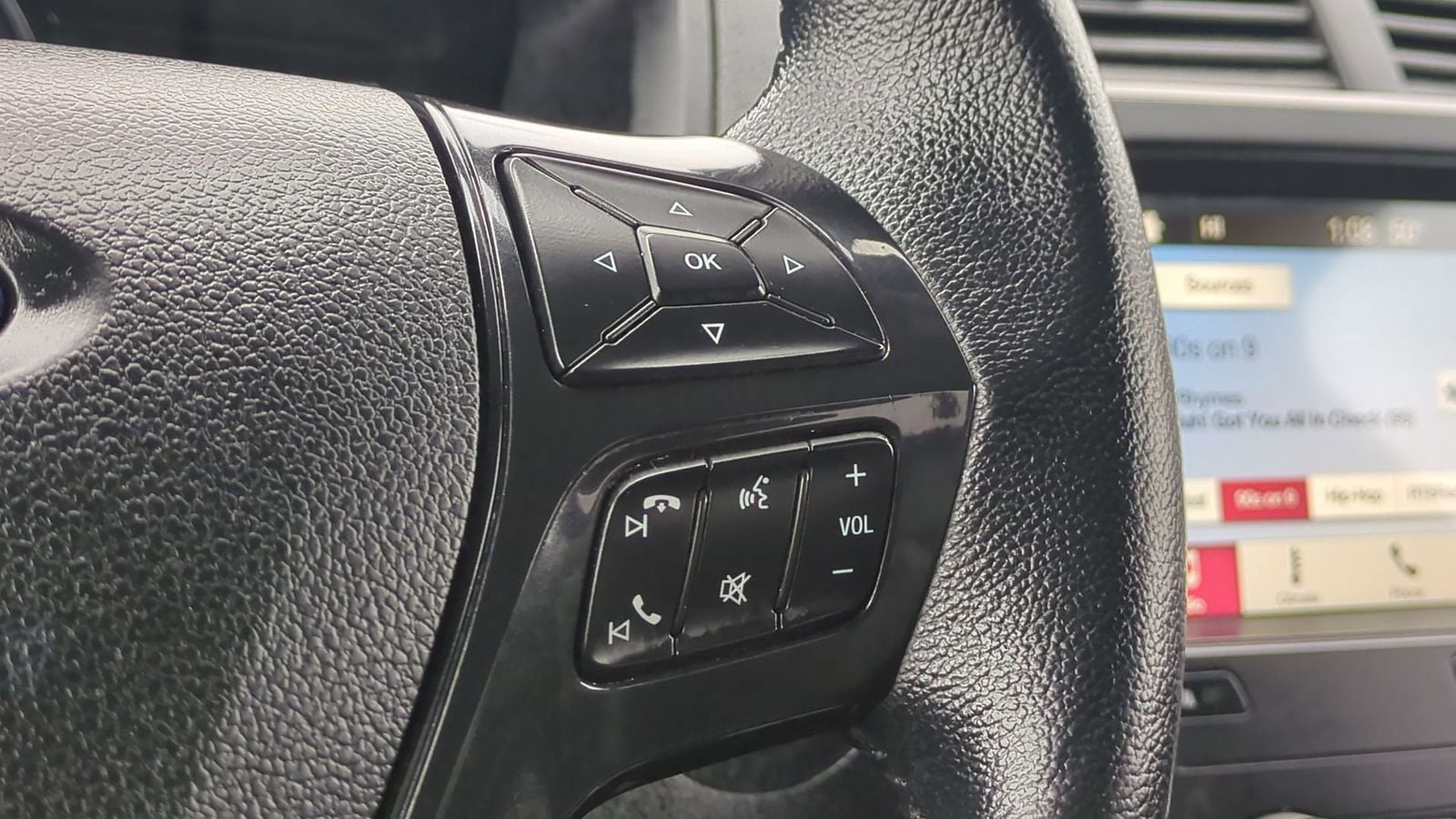 Thumbnail: 2018 Ford Explorer - 25