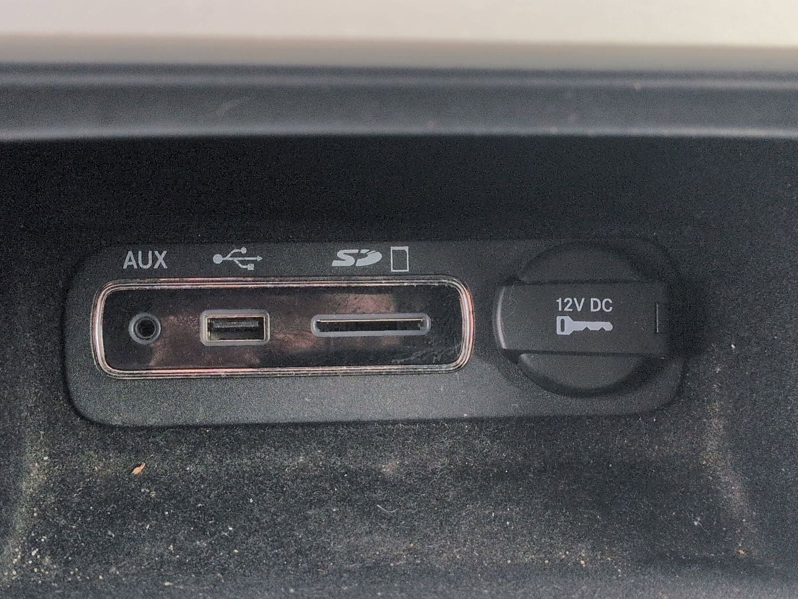 Thumbnail: 2015 Jeep Grand Cherokee - 38