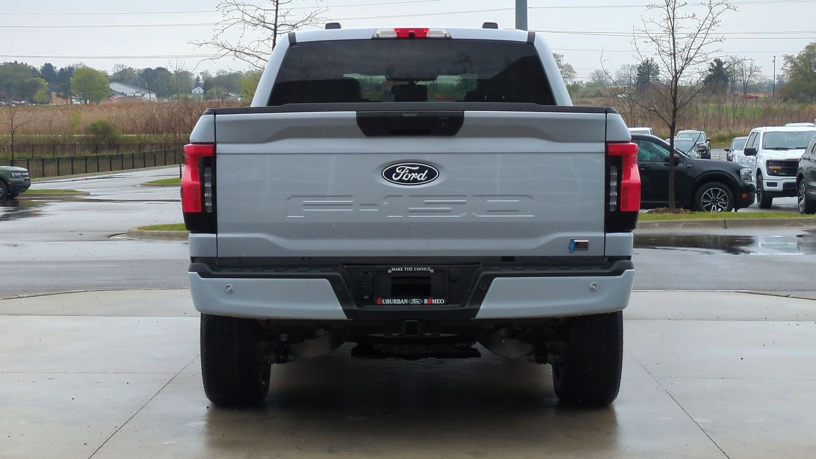 2025 Ford F-150 Lightning photo 4