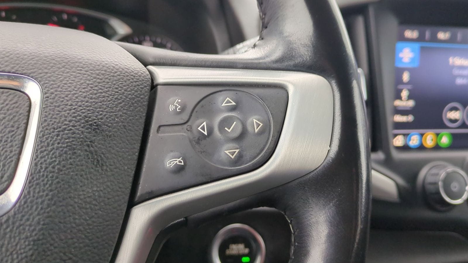 Thumbnail: 2020 GMC Terrain - 25