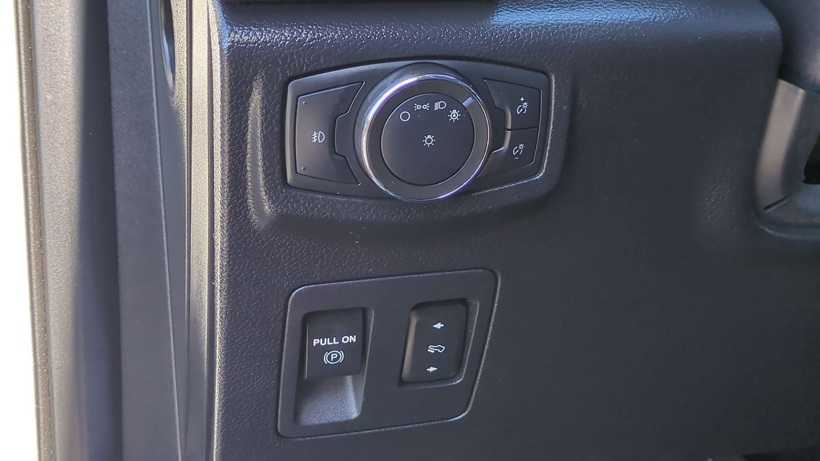 Thumbnail: 2020 Ford Expedition - 17