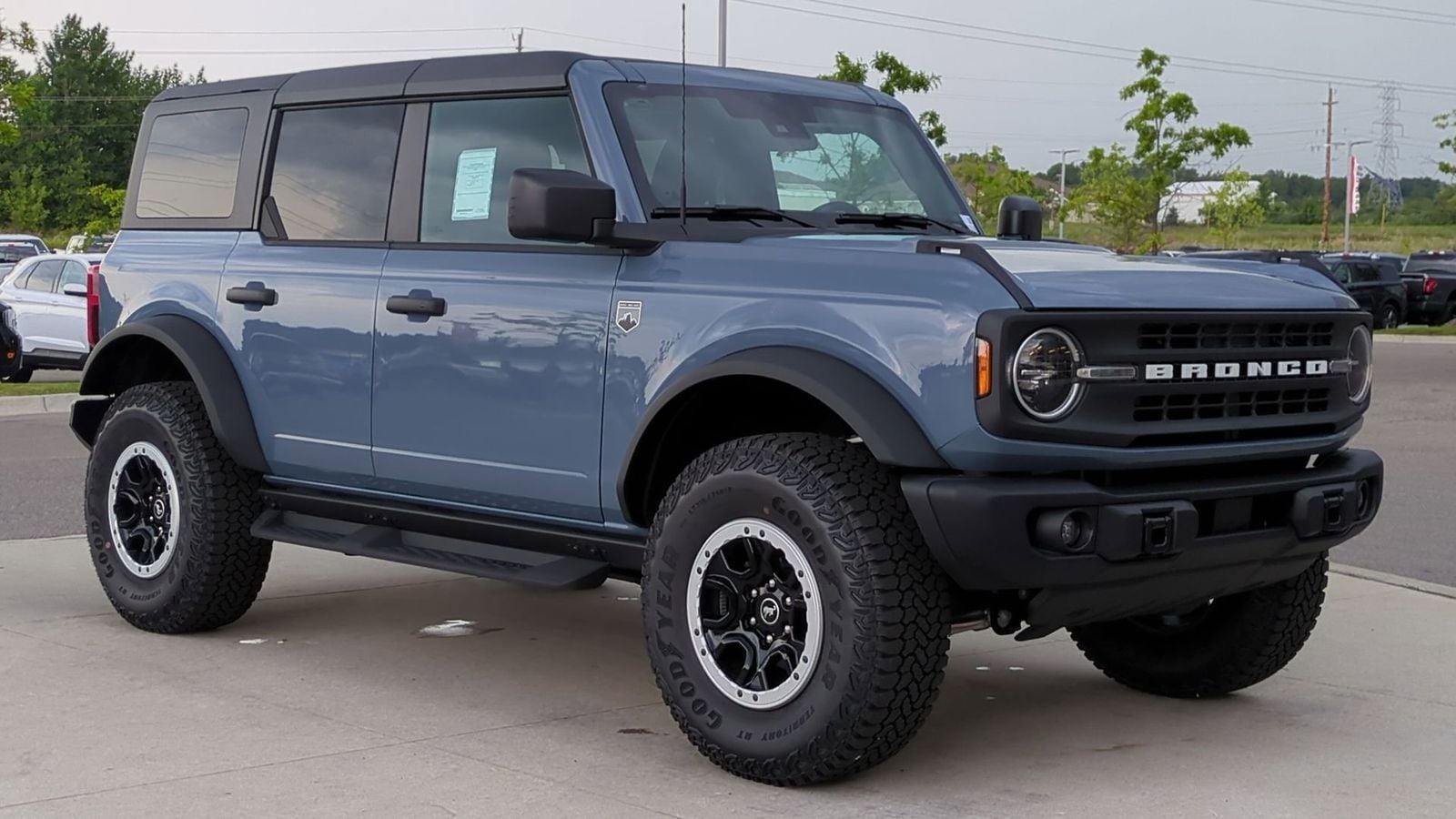 Thumbnail: 2025 Ford Bronco - 8