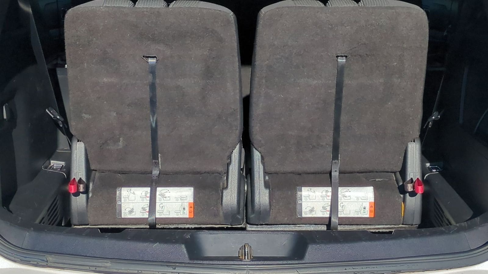 Thumbnail: 2016 Ford Explorer - 34