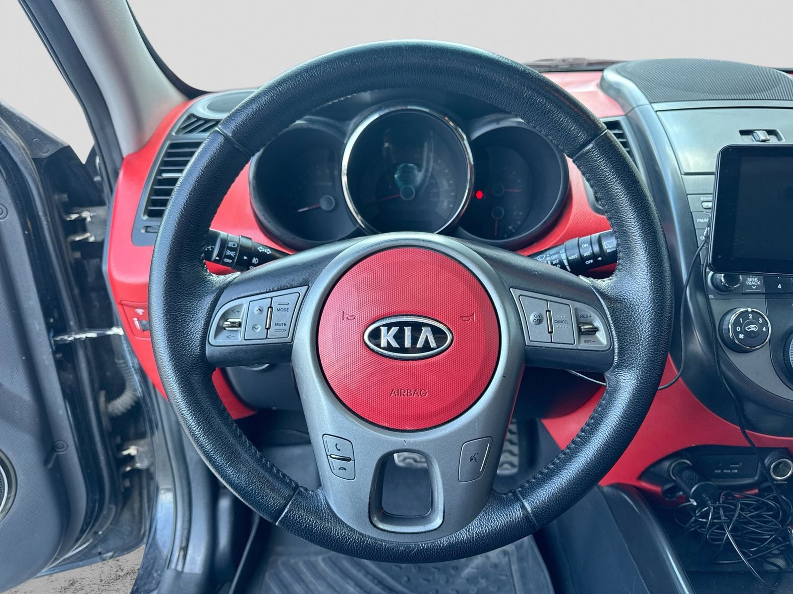Thumbnail: 2011 Kia Soul - 23