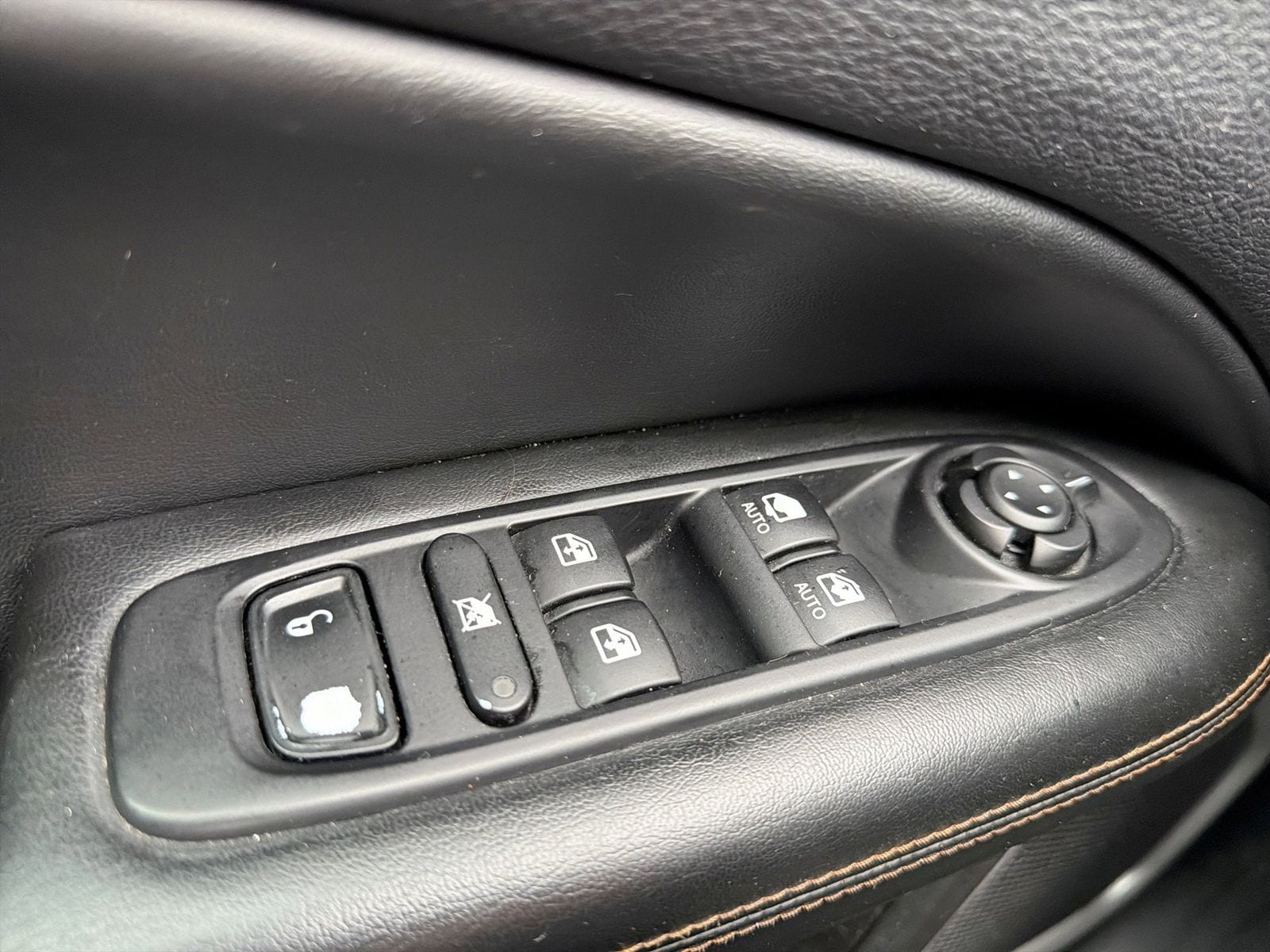 Thumbnail: 2018 Jeep Compass - 18