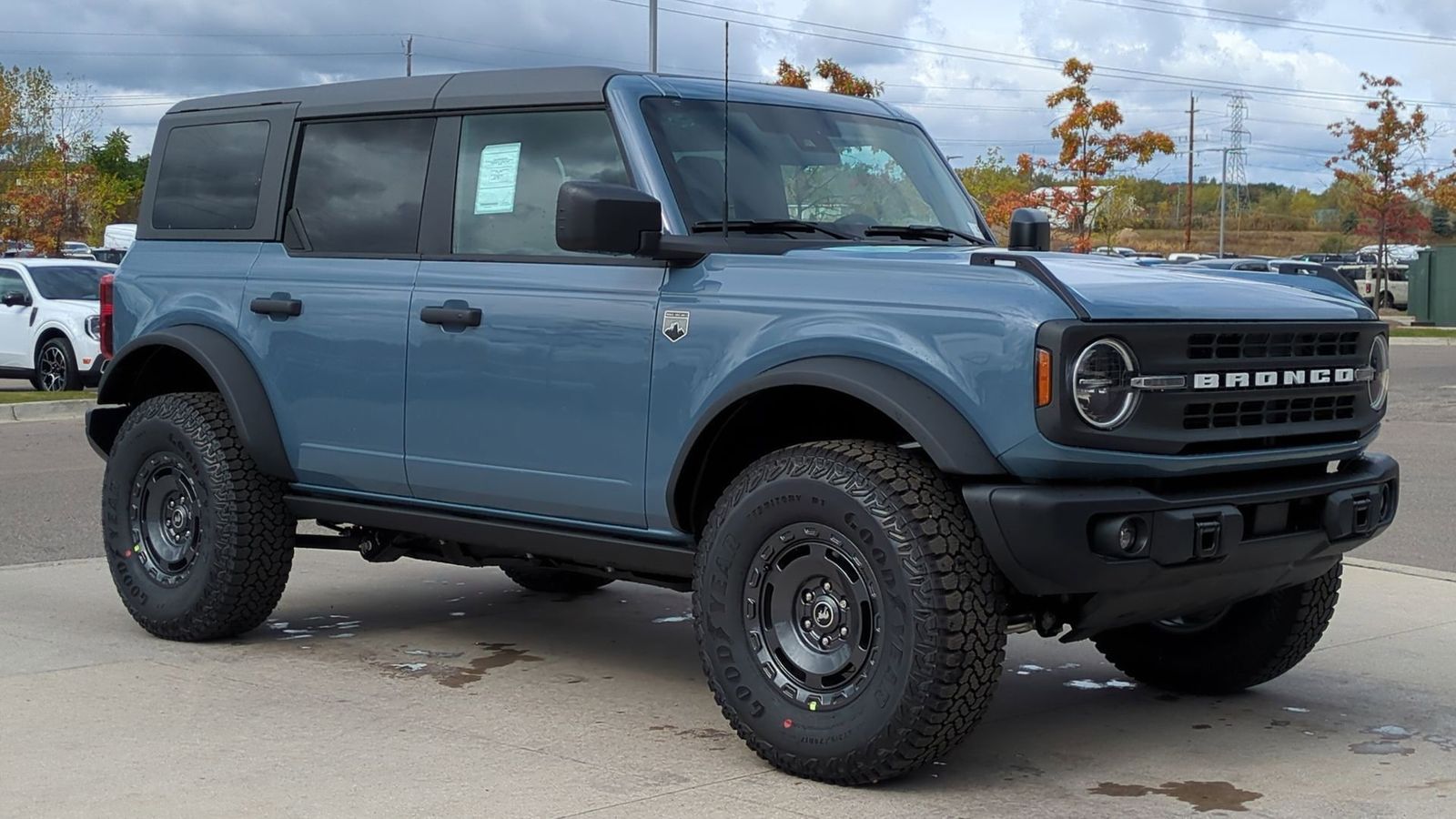 Thumbnail: 2025 Ford Bronco - 8