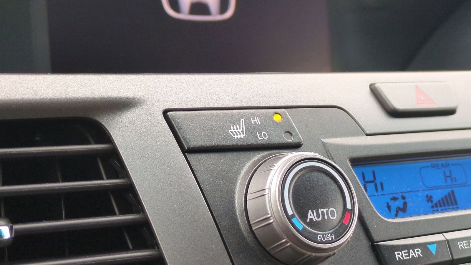 Thumbnail: 2012 Honda Odyssey - 32