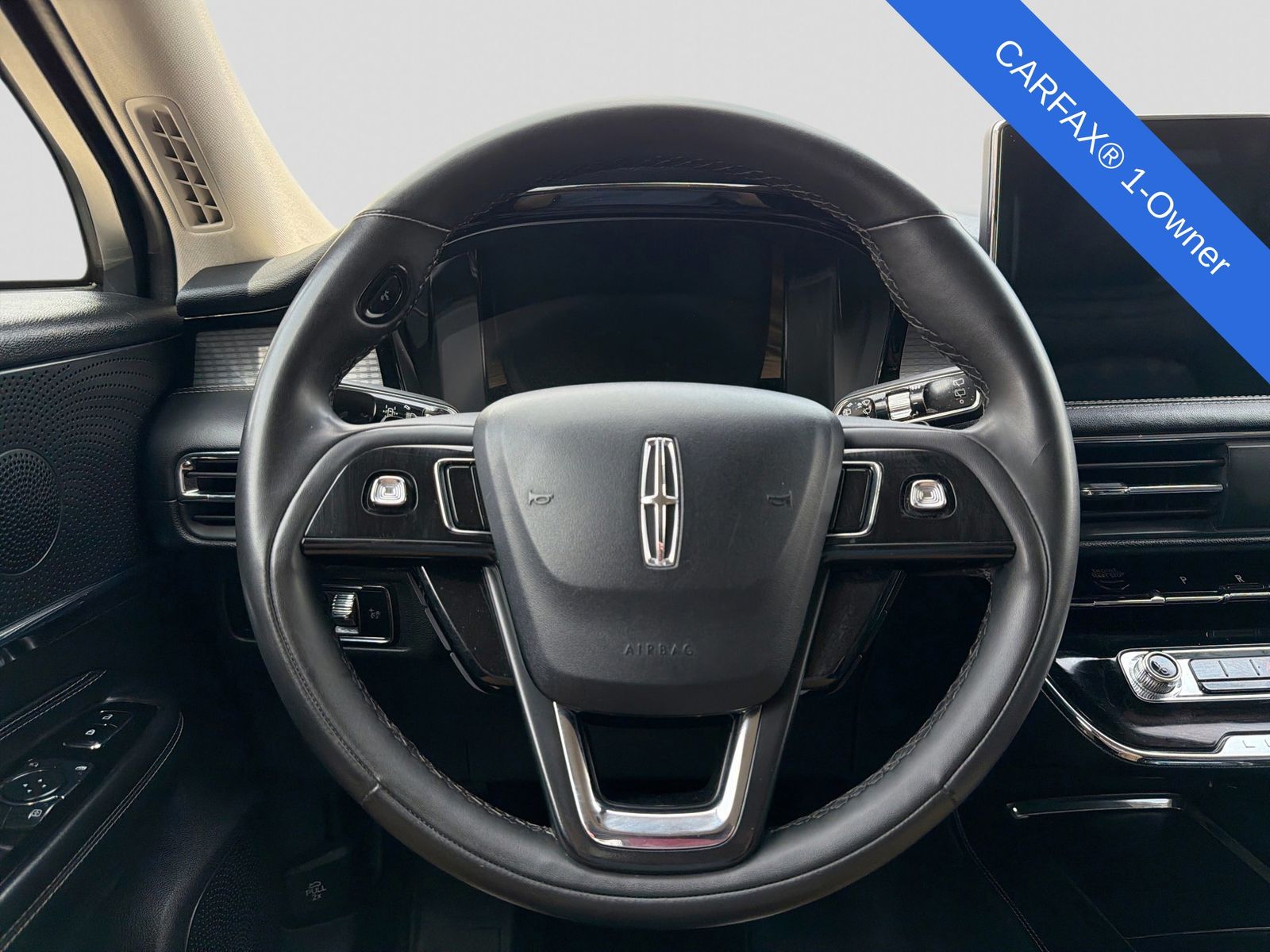 Thumbnail: 2023 Lincoln Corsair - 24