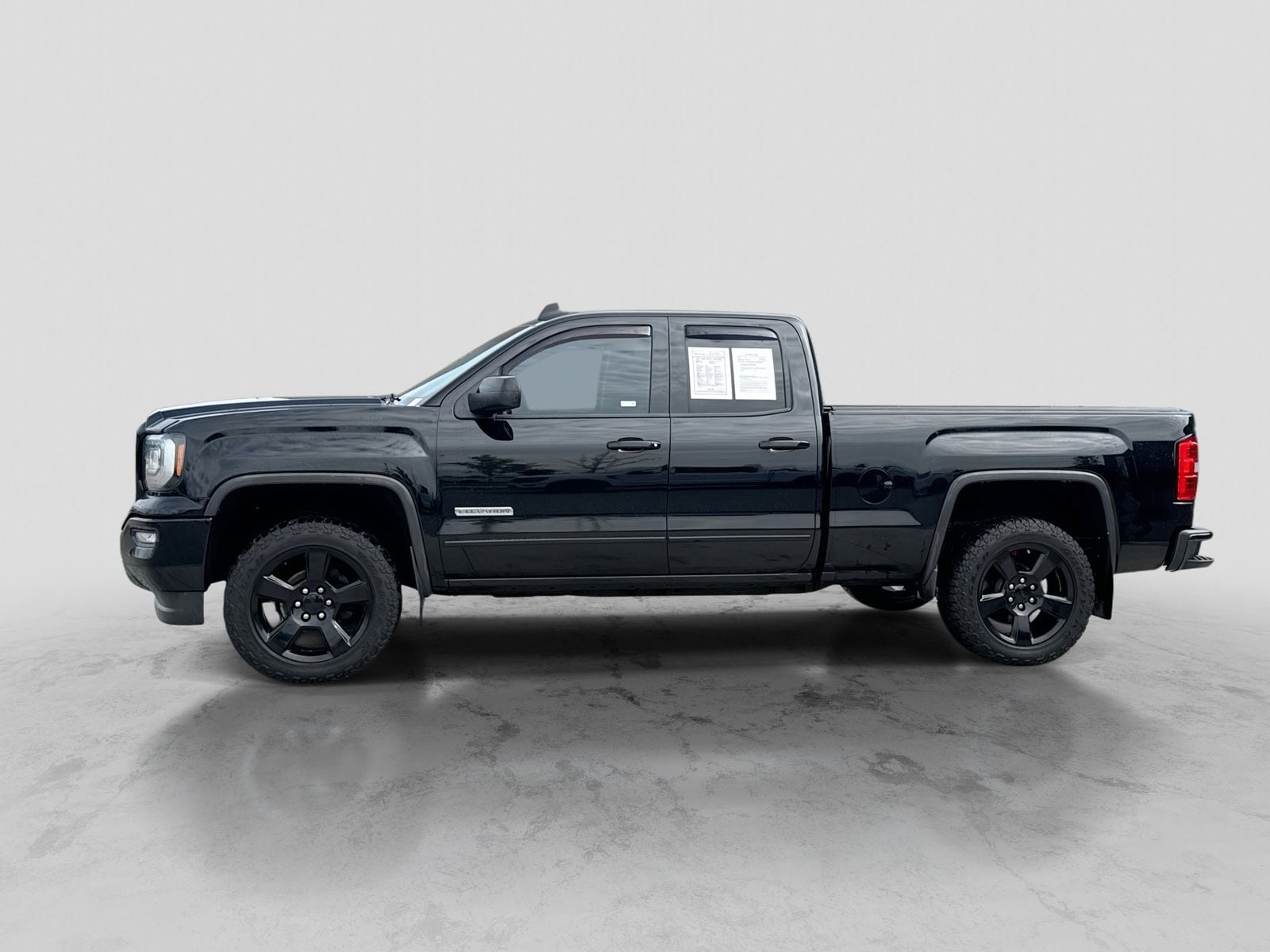 Thumbnail: 2017 GMC Sierra 1500 - 3