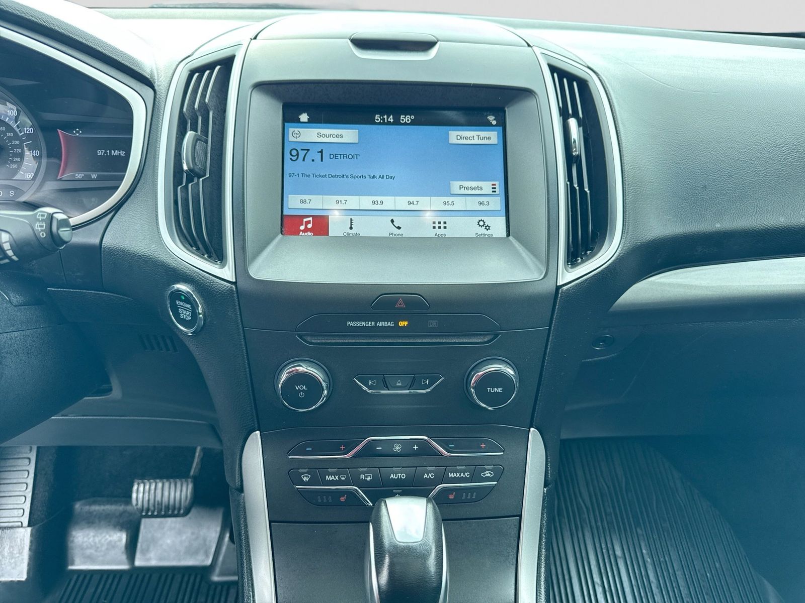 Thumbnail: 2017 Ford Edge - 28