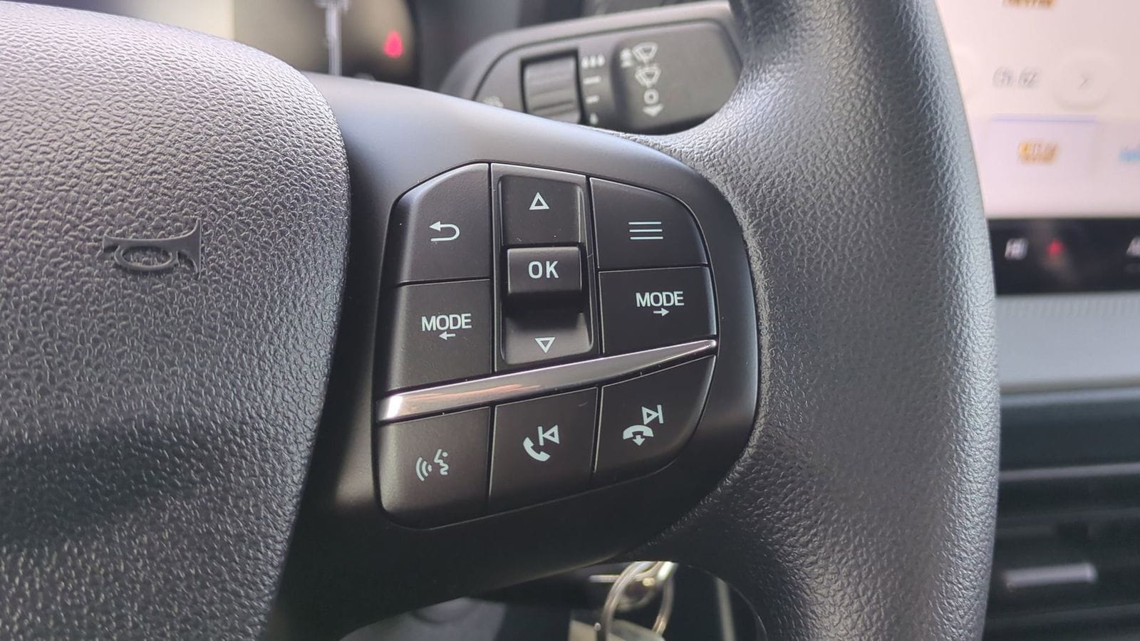 Thumbnail: 2025 Ford Maverick - 23