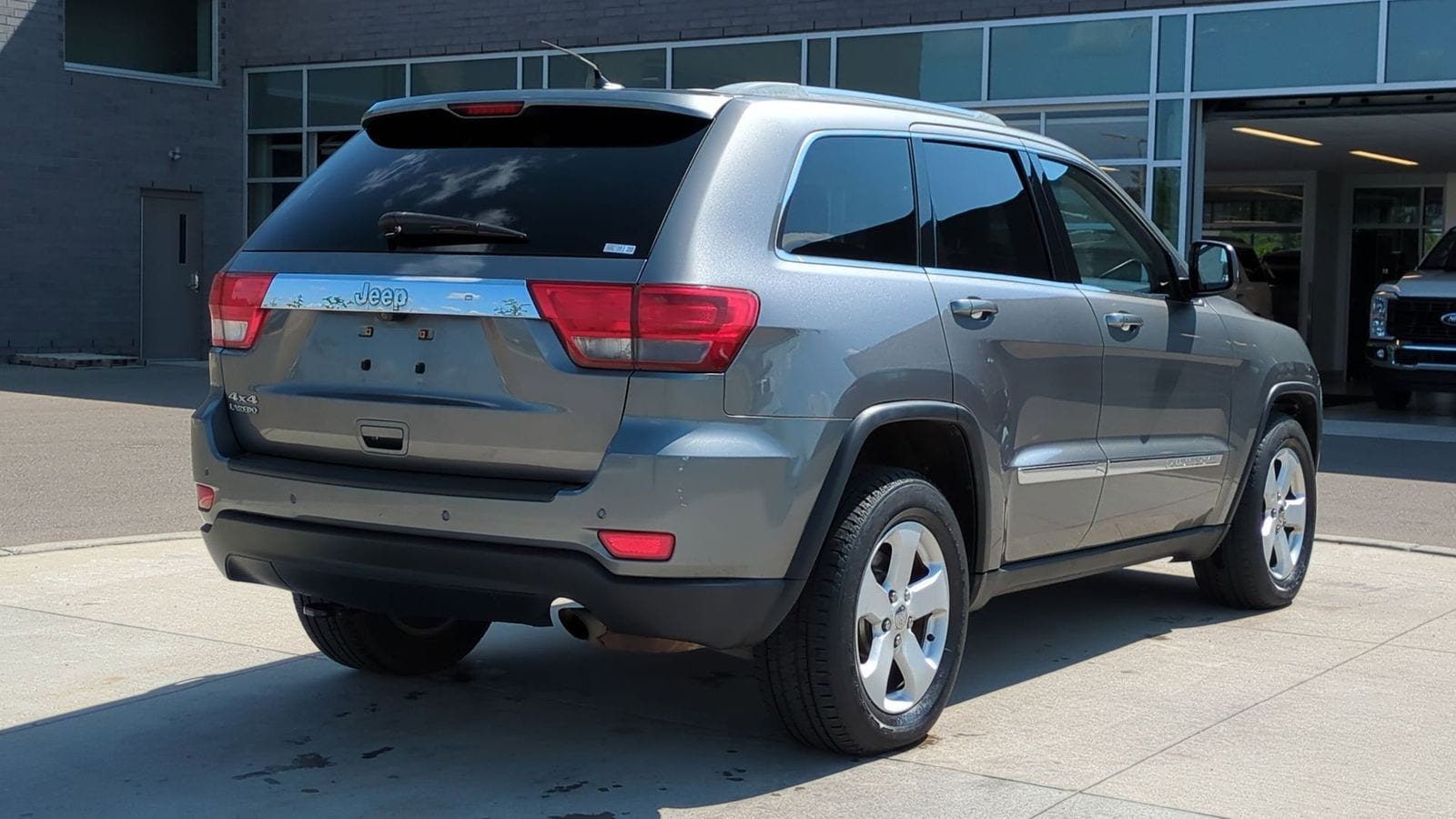 Thumbnail: 2011 Jeep Grand Cherokee - 7
