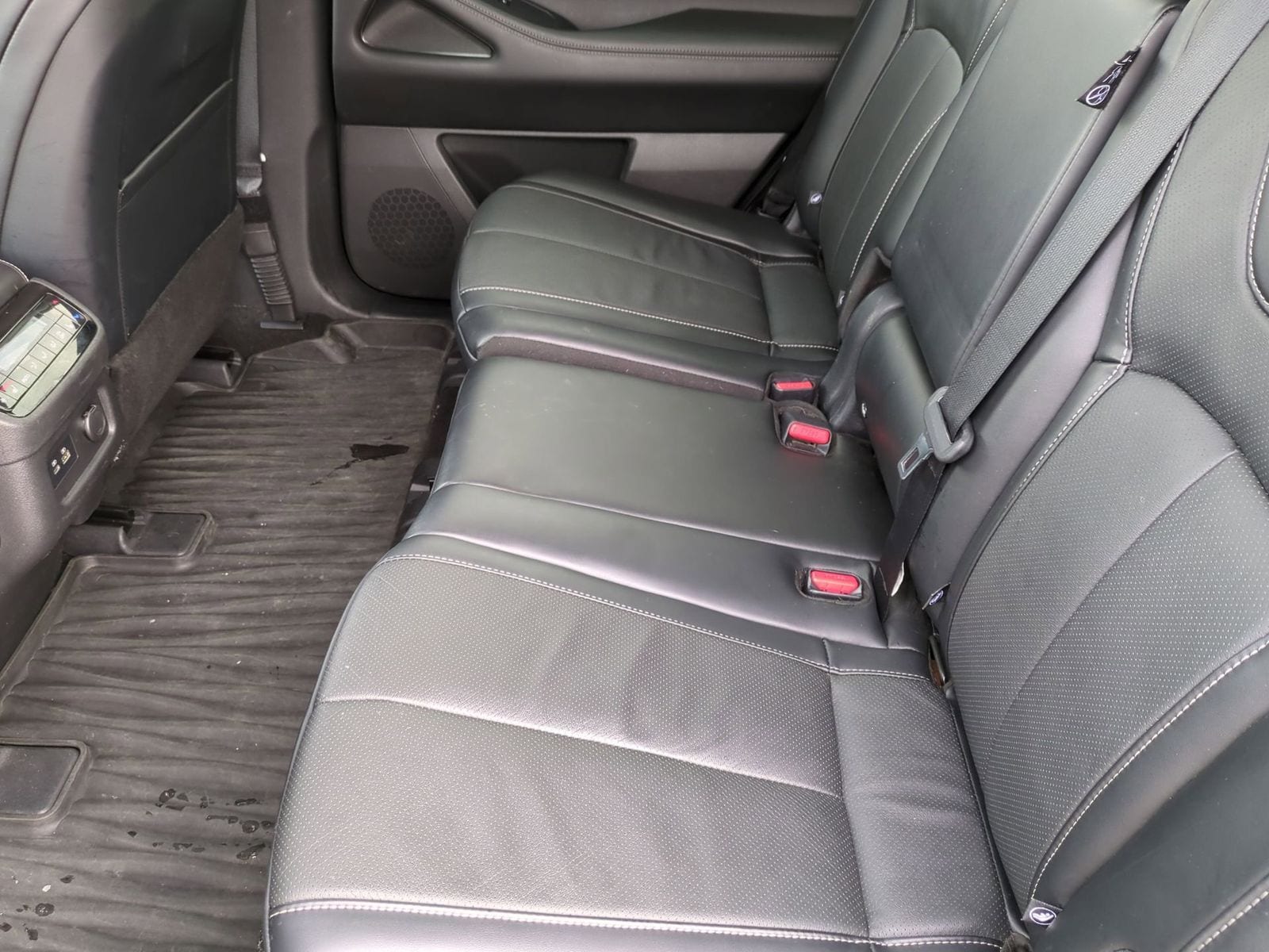 Thumbnail: 2023 INFINITI QX60 - 20