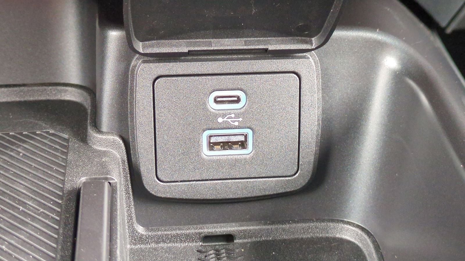 Thumbnail: 2025 Ford Bronco - 32