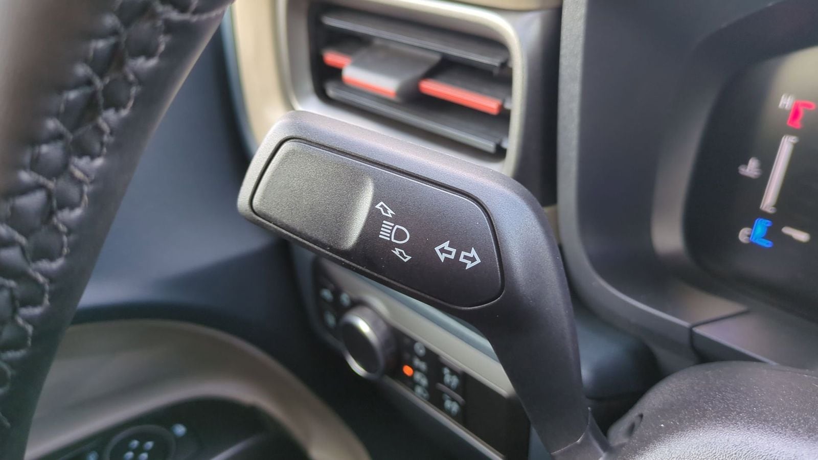 Thumbnail: 2025 Ford Maverick - 24