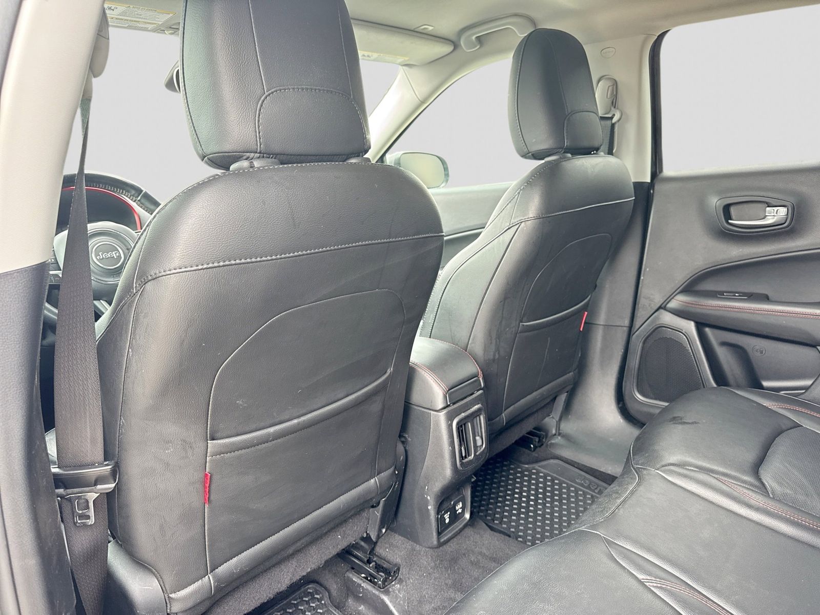 Thumbnail: 2018 Jeep Compass - 22