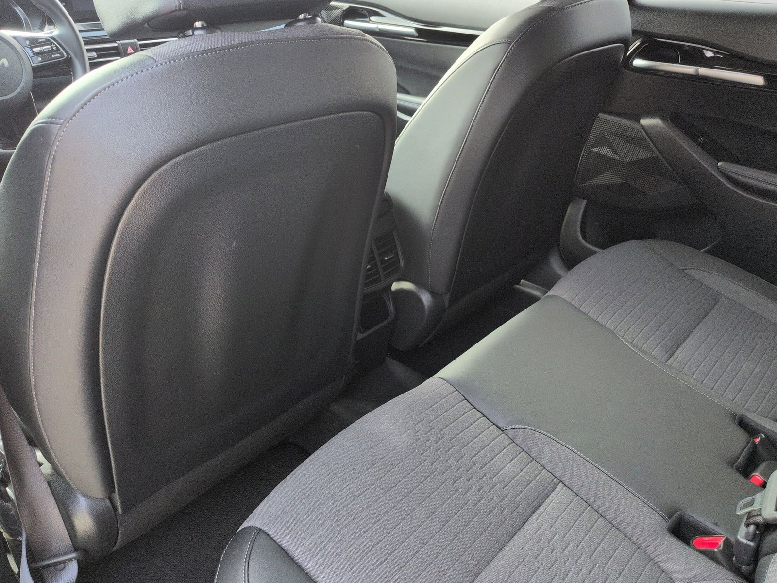 Thumbnail: 2023 Kia Seltos - 21