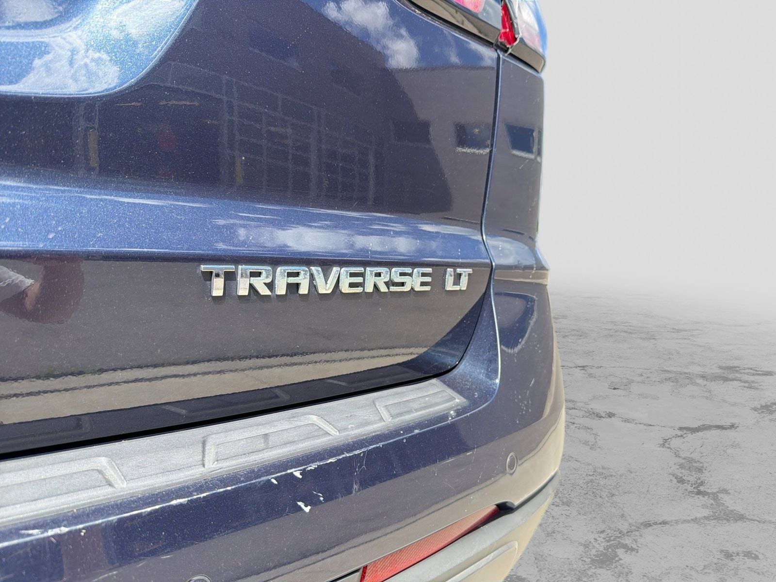 Thumbnail: 2015 Chevrolet Traverse - 15
