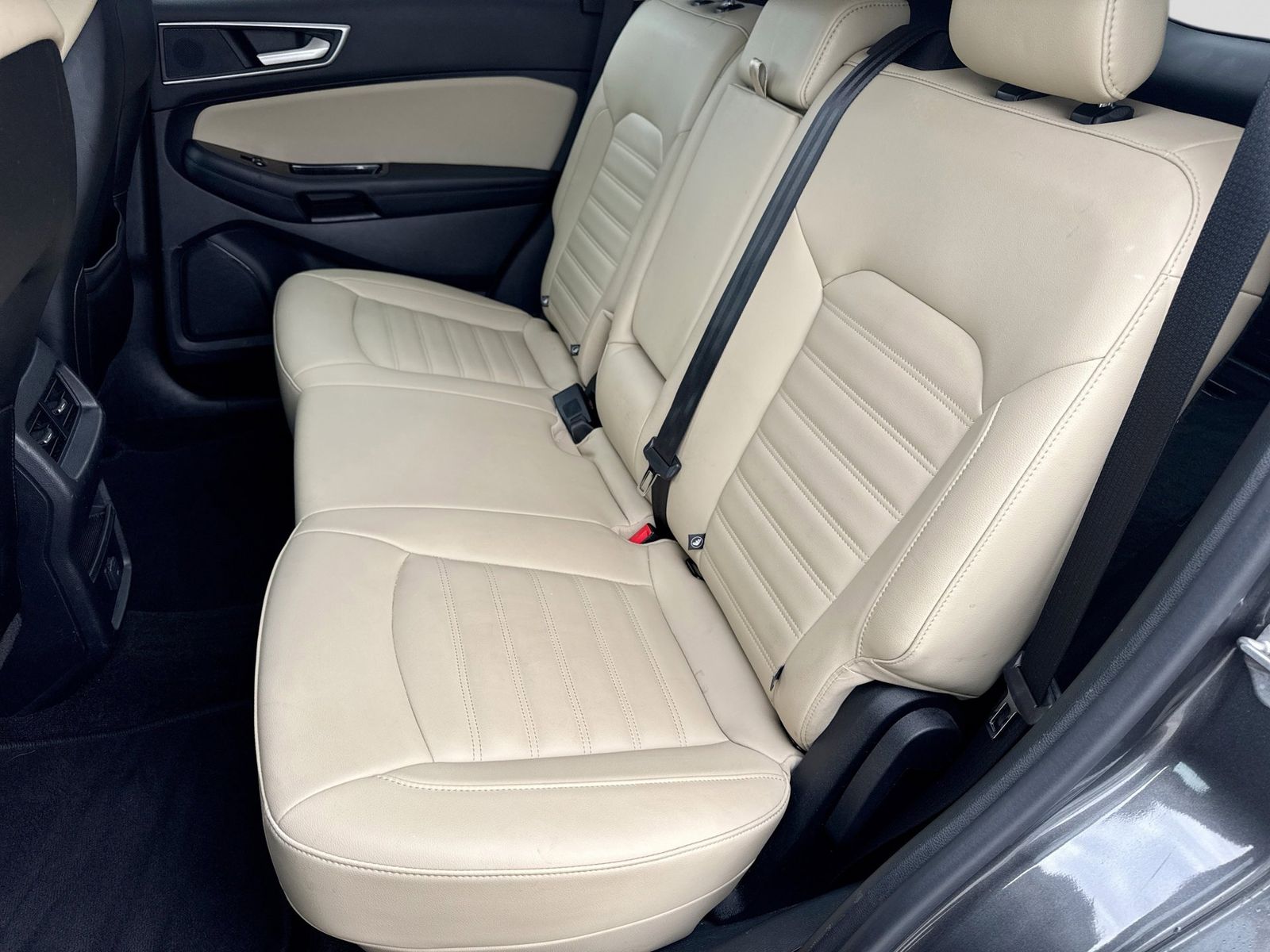 Thumbnail: 2020 Ford Edge - 18