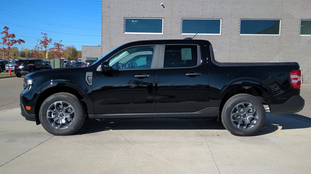 New 2025 Ford Maverick XLT Truck