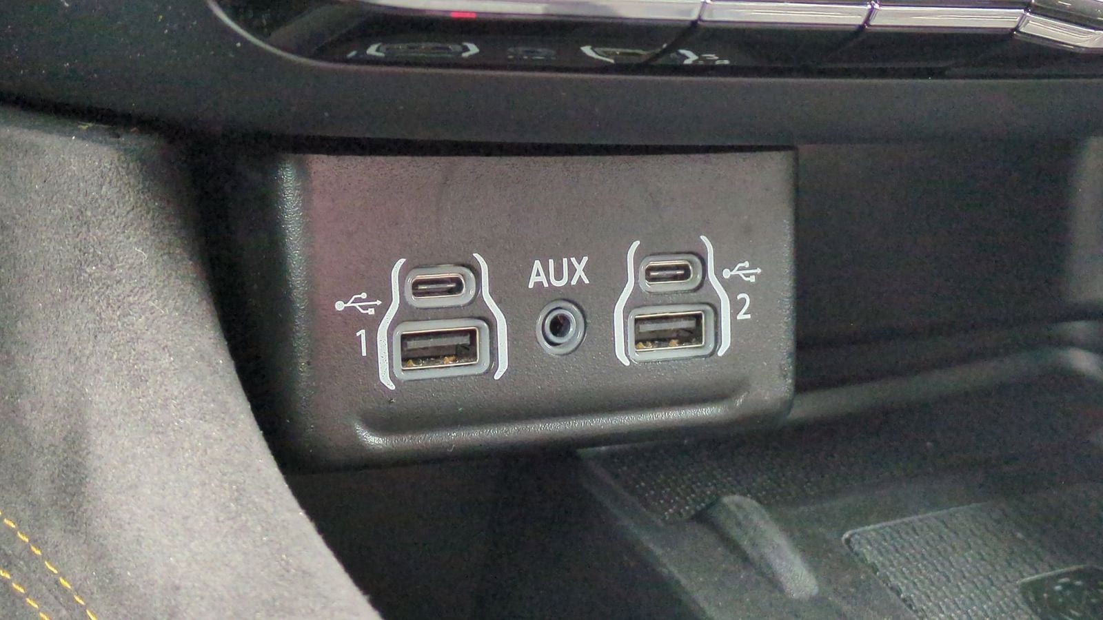 Thumbnail: 2023 Dodge Durango - 37