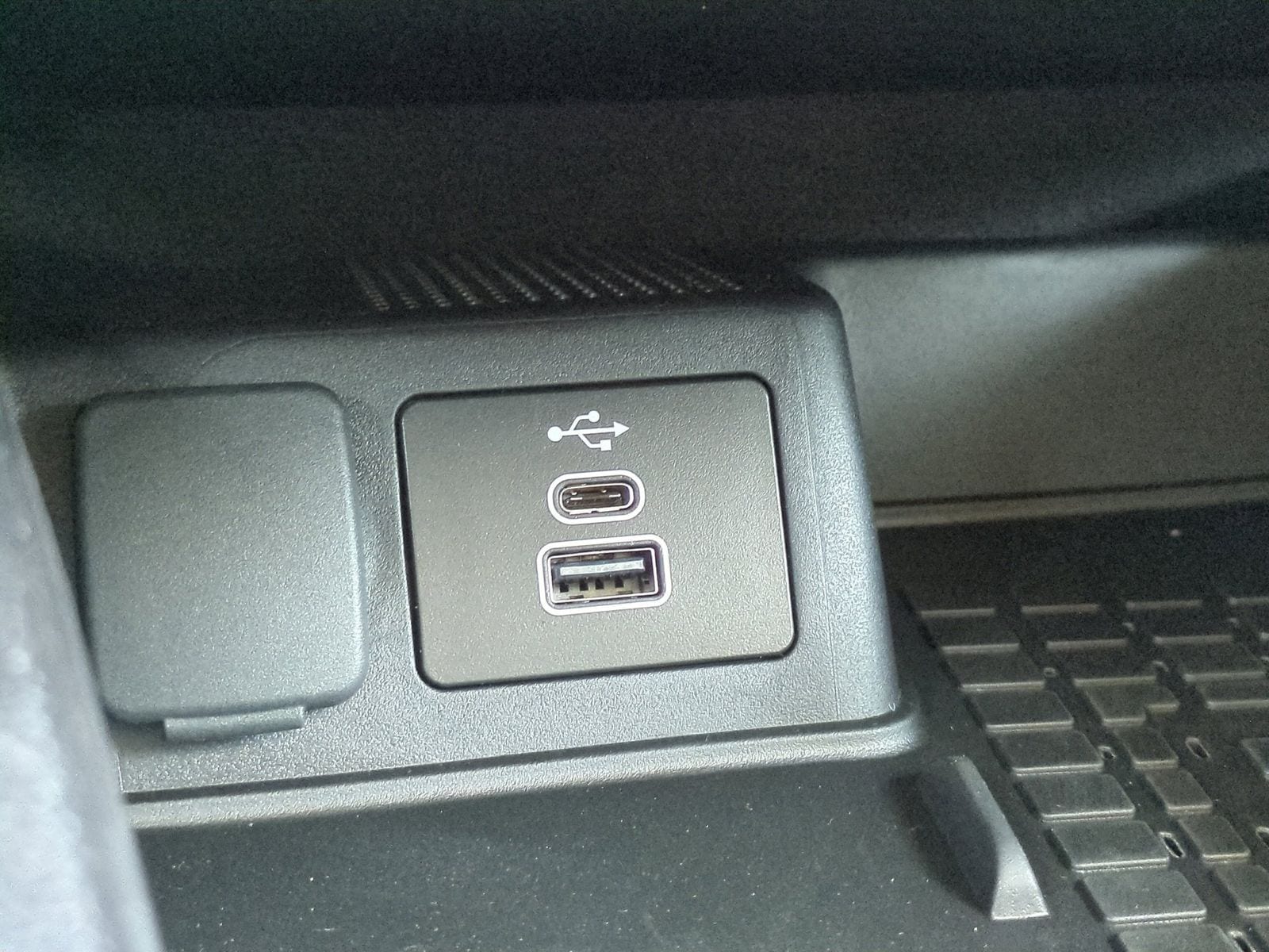 Thumbnail: 2025 Ford Bronco Sport - 29