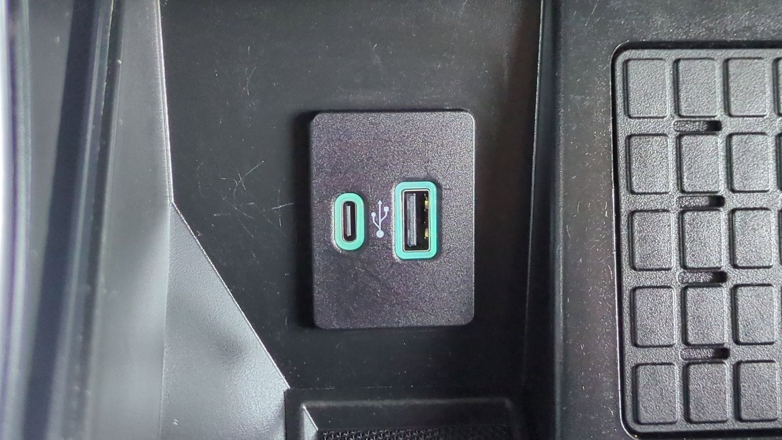 Thumbnail: 2023 Ford F-150 - 33