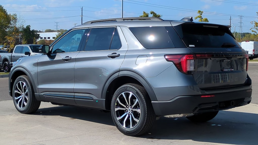 New 2025 Ford Explorer ST-Line SUV