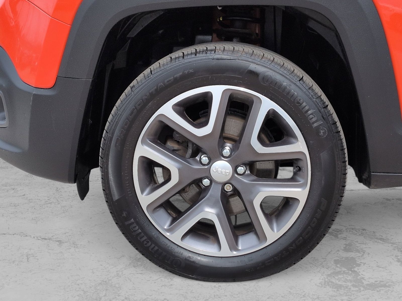 Thumbnail: 2017 Jeep Renegade - 17