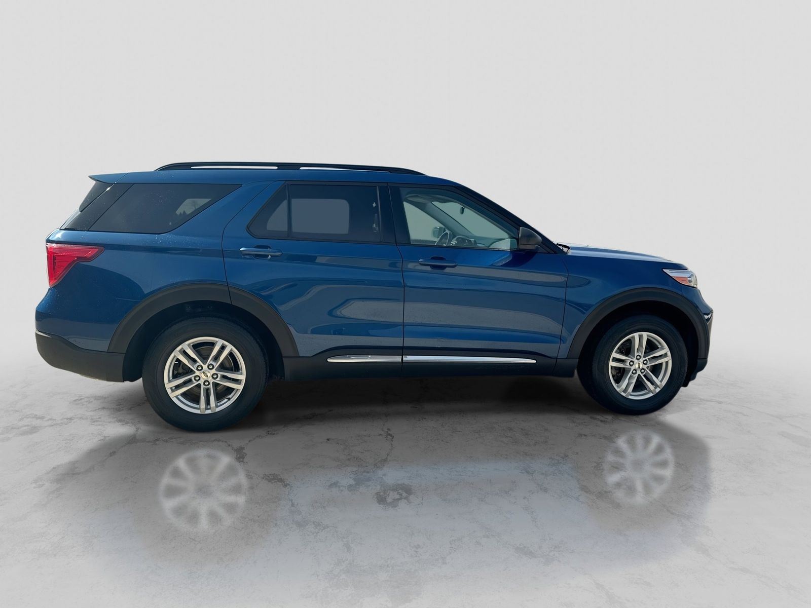 Thumbnail: 2022 Ford Explorer - 9