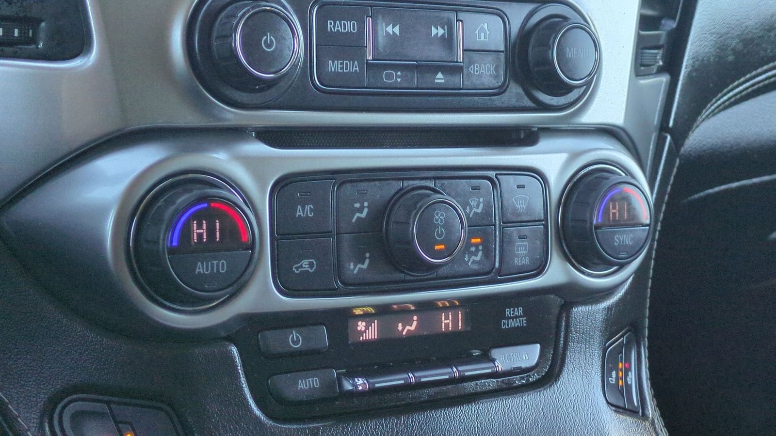 Thumbnail: 2020 Chevrolet Suburban - 34