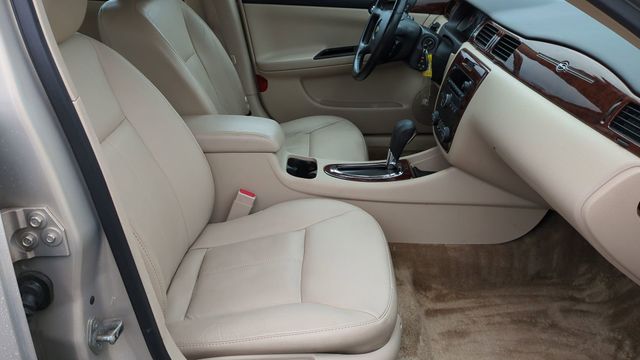2011 Chevrolet Impala LT 20