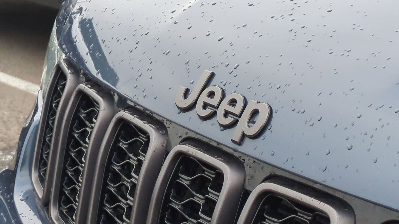 Thumbnail: 2020 Jeep Grand Cherokee - 12