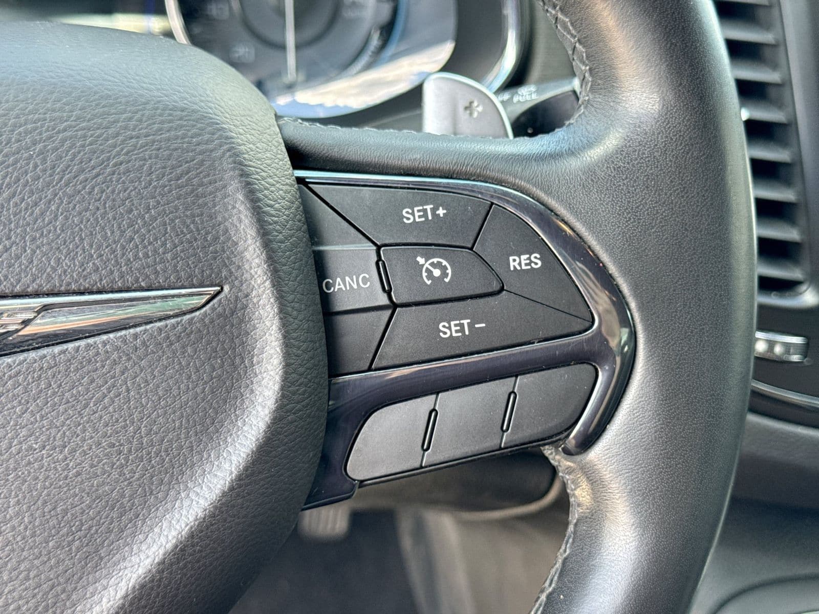 Thumbnail: 2016 Chrysler 200 - 25