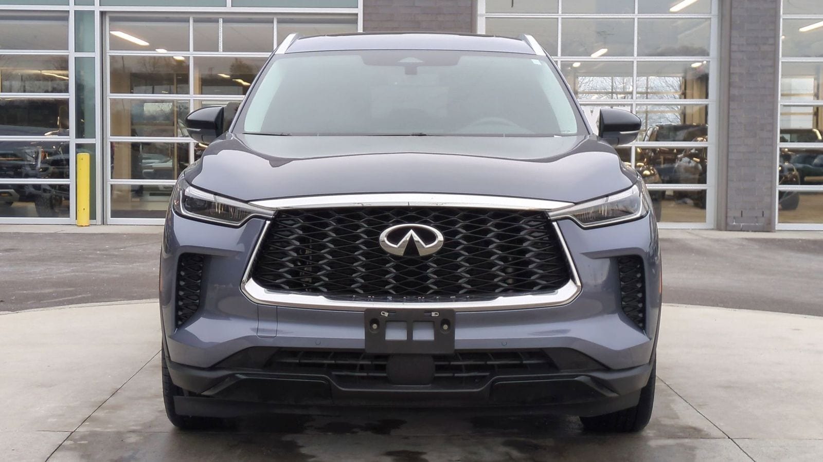 Thumbnail: 2023 INFINITI QX60 - 9